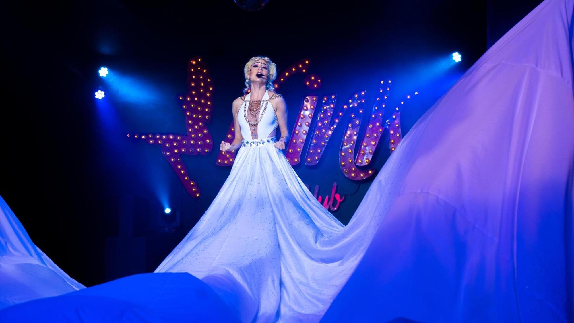 The Pyramid Cancun By Oasis Exterior foto Anastacia performing in 2014