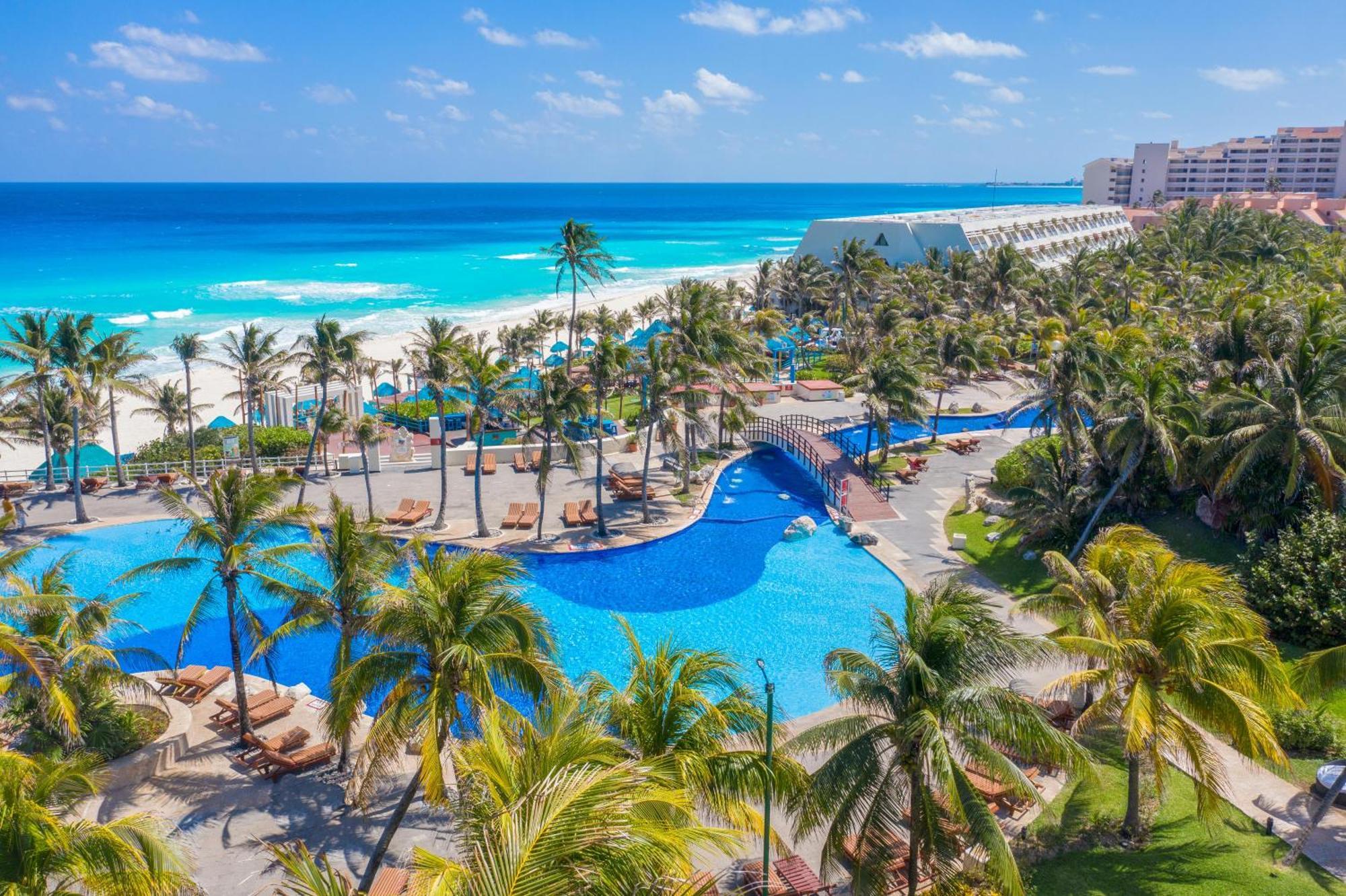 The Pyramid Cancun By Oasis Exterior foto Cancún